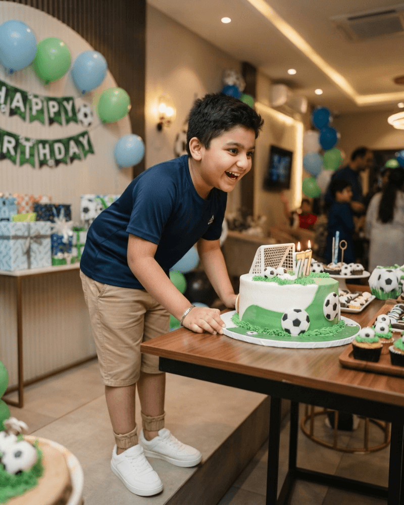 Potrait Baby Boy BD Cake